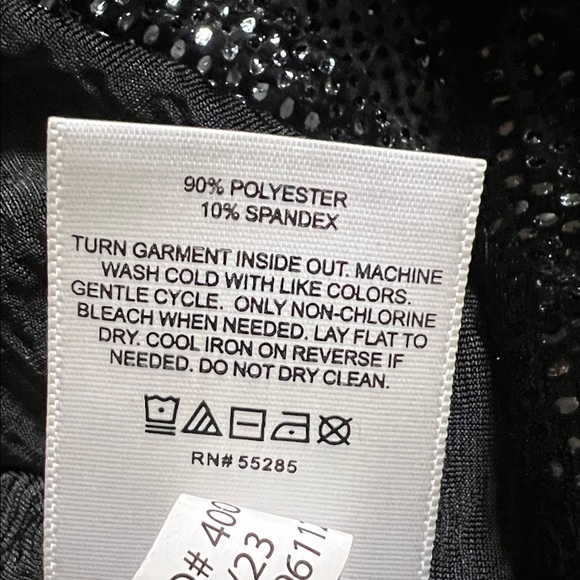 🏴‍☠️Black Velvet Puff-Sleeve Women's Top - Picture 14 of 17